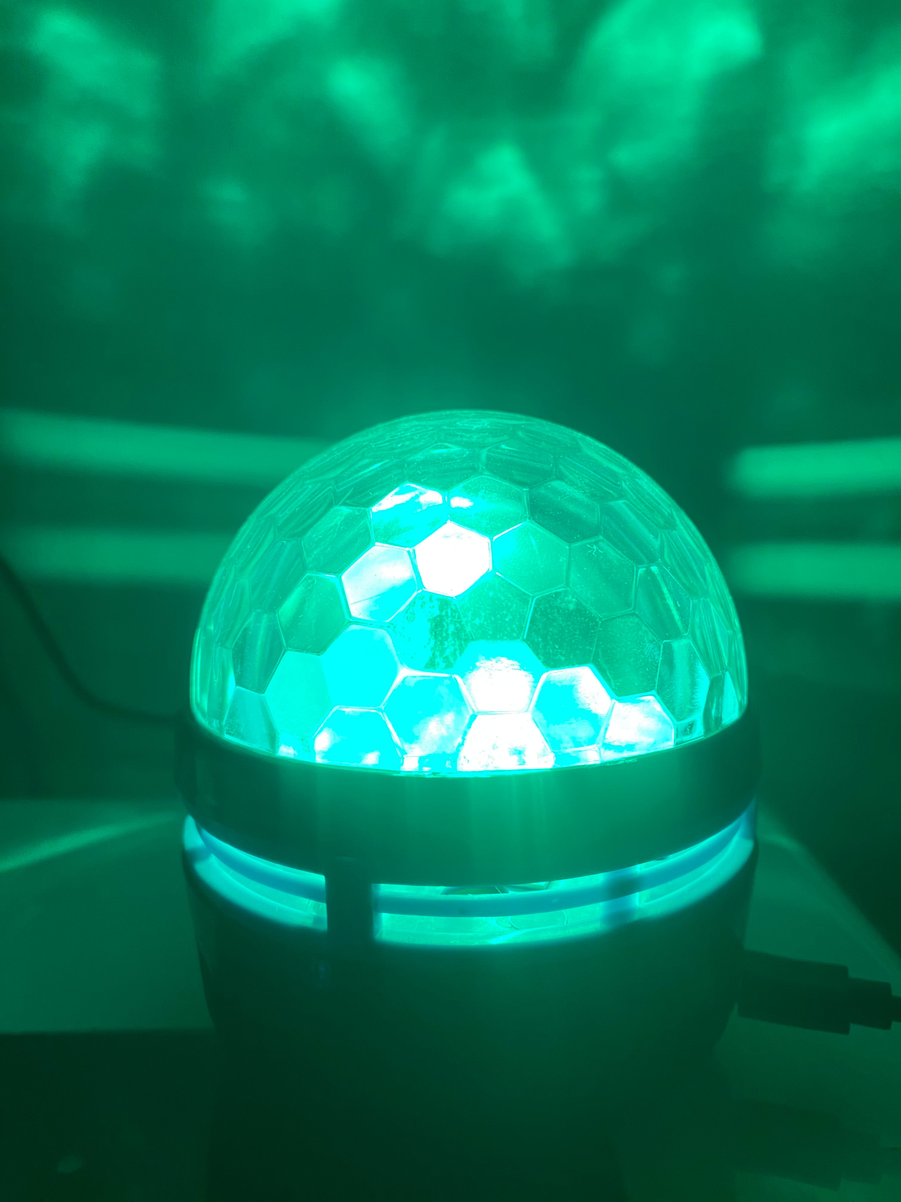 LED    Disco Ball Party Light – RGB 360° Rotating