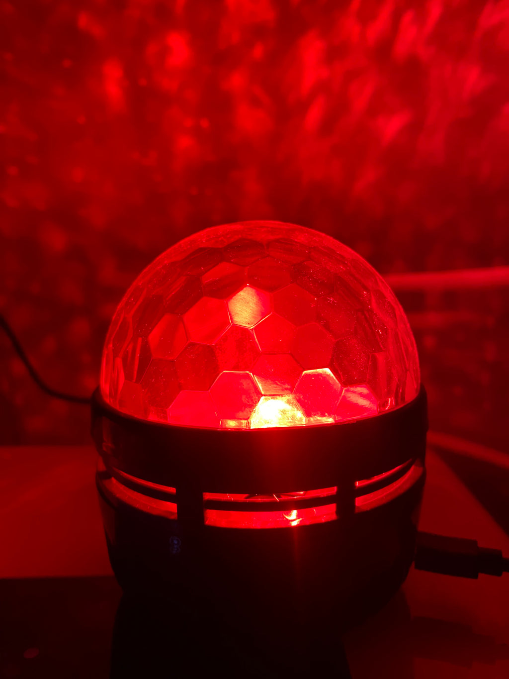 LED    Disco Ball Party Light – RGB 360° Rotating