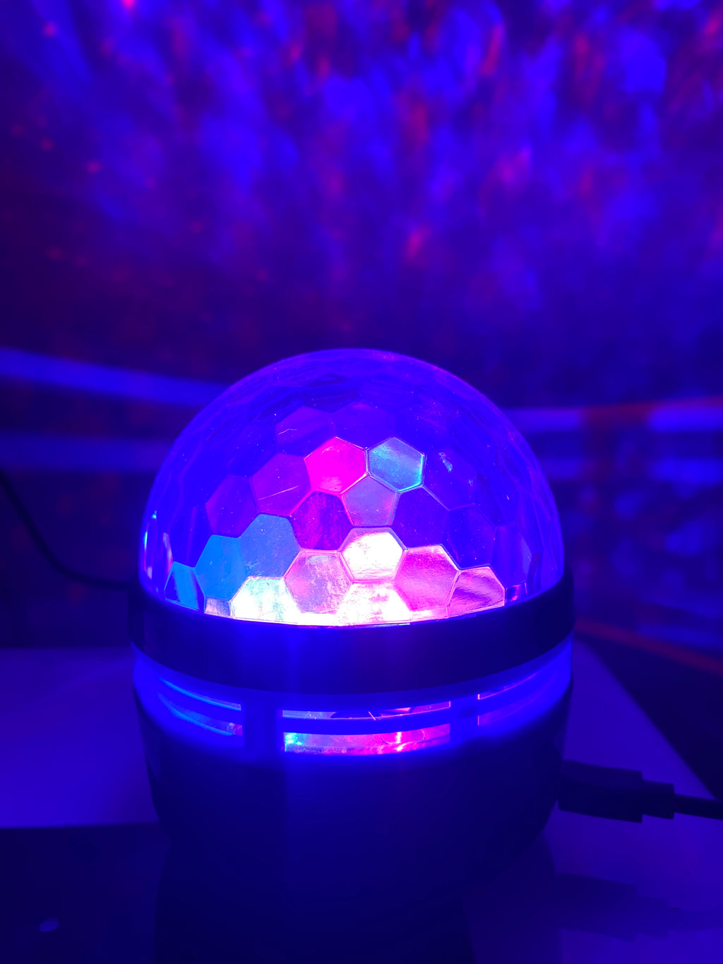 LED    Disco Ball Party Light – RGB 360° Rotating